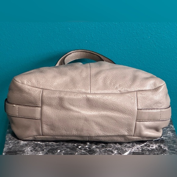 Coach Madison Maggie Taupe Leather Hobo Tote Carryall Shoulder Bag Purse - Picture 3 of 14